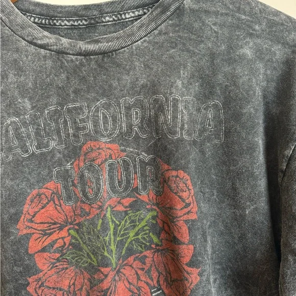 Faded graphics tee - Picture 6 of 10